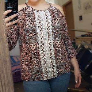 Floral Print Cut-out blouse